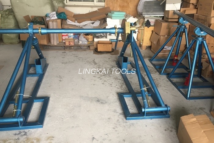 70 KN Underground Cable Tools Mechanical Cable Drum Lifting Jack Para sa Stringing Construction