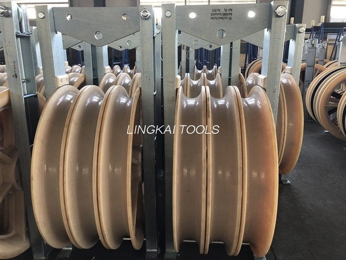 660mm Nylon Rollers Conductor Stringing Blocks Para sa Overhead Bundled Cable